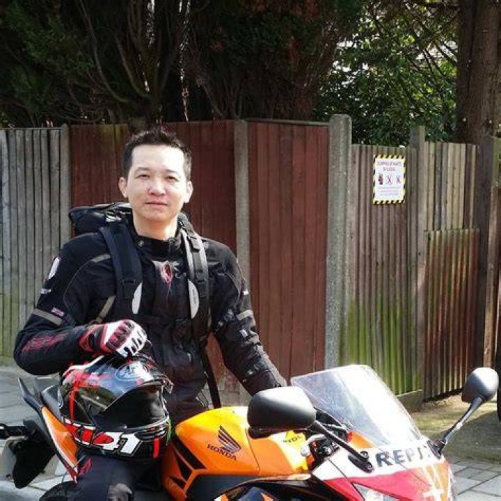 英國網紅目標「成為一名專業女兒」:「甚麼也不做,盡情花父母的錢!」 BeautyExchange
