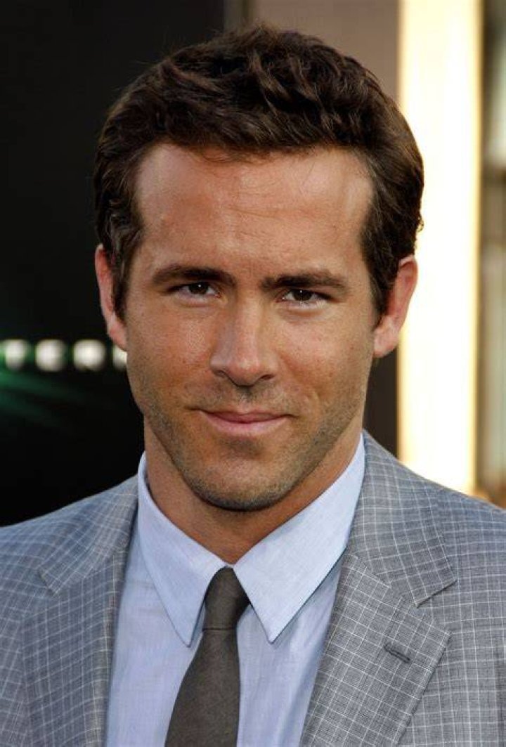 Cập Nhật Mới Ryan Reynolds Ph&acirc;n T&iacute;ch Tổng View, Thu Nhập, Subscriber