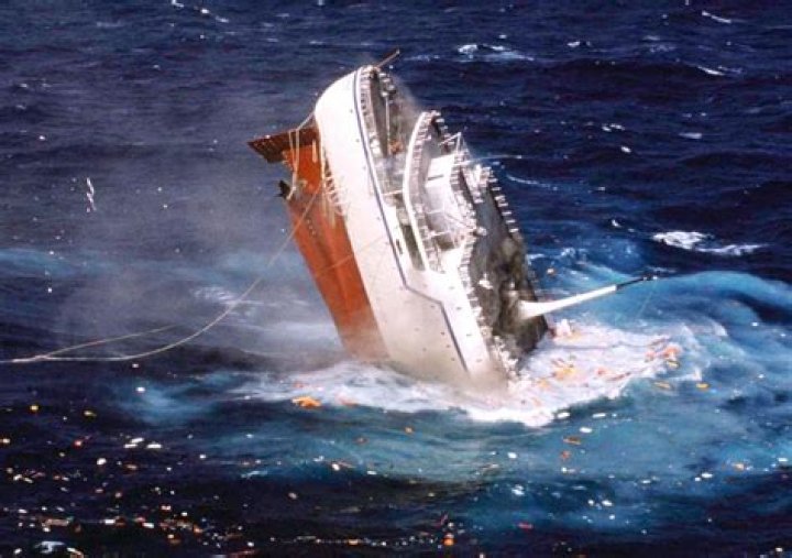 In cruise ship sinking, leadership failures from captain to Carnival