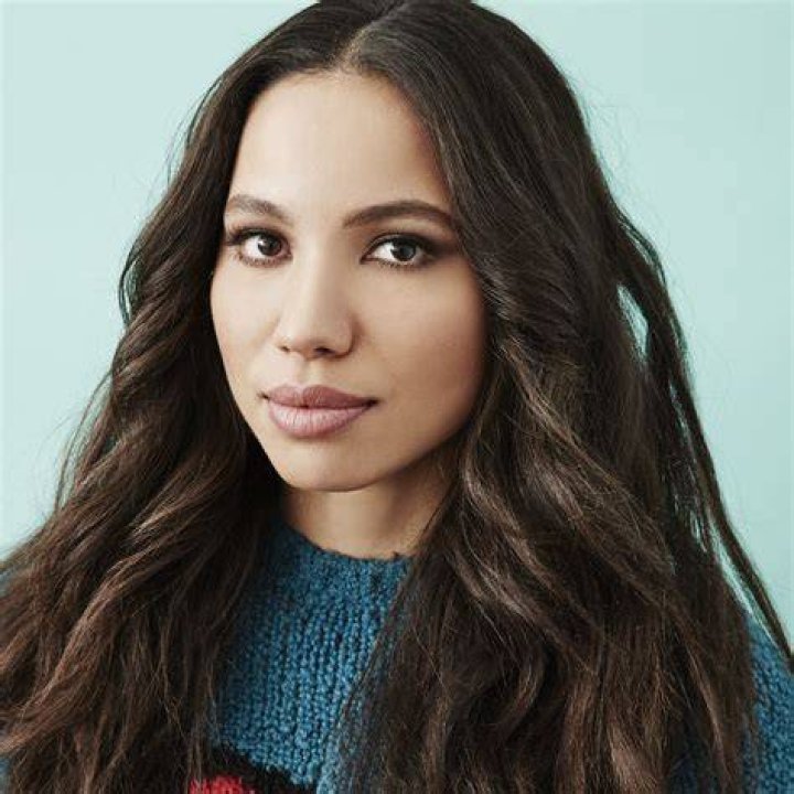 Jurnee SmollettBell Shares First Full Photo of Son Hunter
