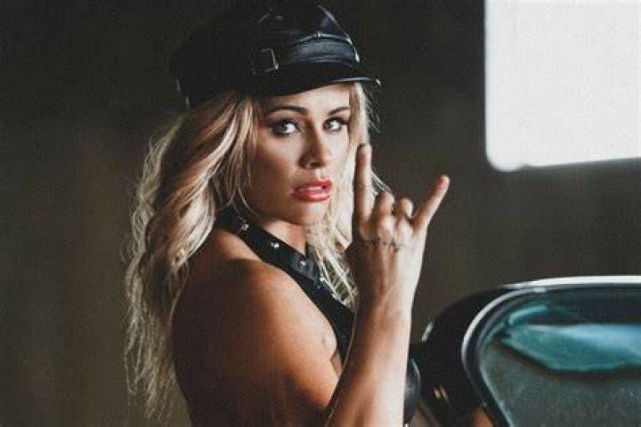 Look Former UFC Star Paige VanZant Shares Racy New Photo The Spun